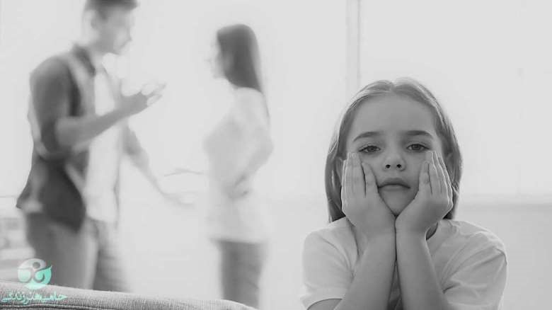 چه رفتاری از والدین سمی به فرزندان آسیب می‌زند؟